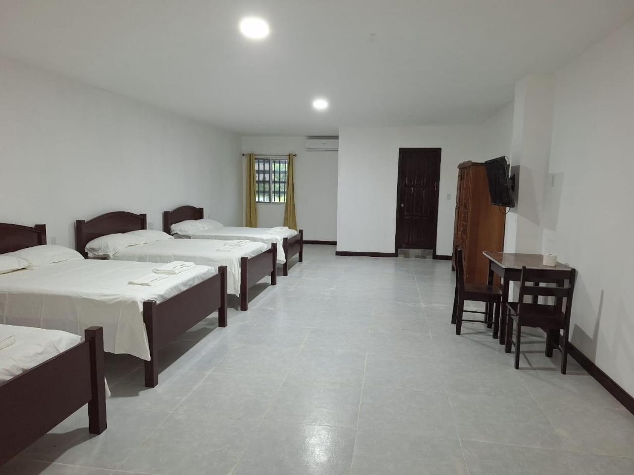 Day And Night Hotel Belmopan Dış mekan fotoğraf